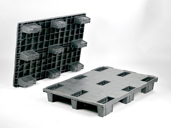 Nestable pallet 1200x800x153 mm on 9 feet closed deck PE-R